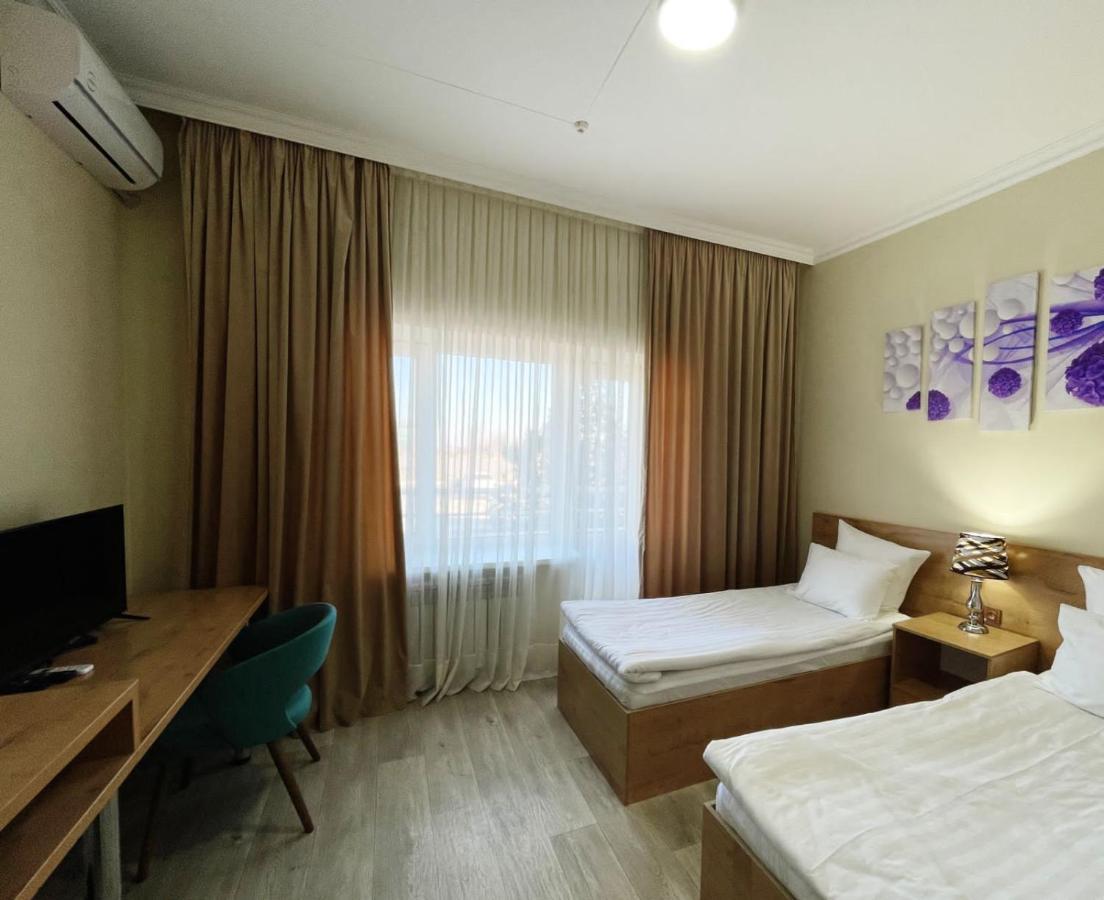 Aktau Airport Hotel Екстериор снимка